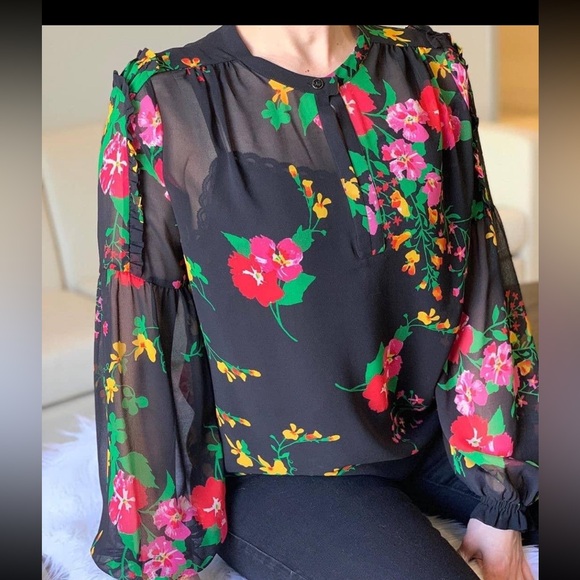 NWOT CABI Midnight Floral Thespian Poet-Sleeve Button-Neck Top - Picture 5 of 16